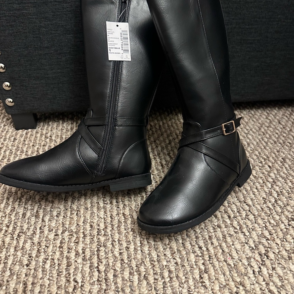 Children’s Place Black Riding Boots with Buckle Detail - Picture 2 of 7